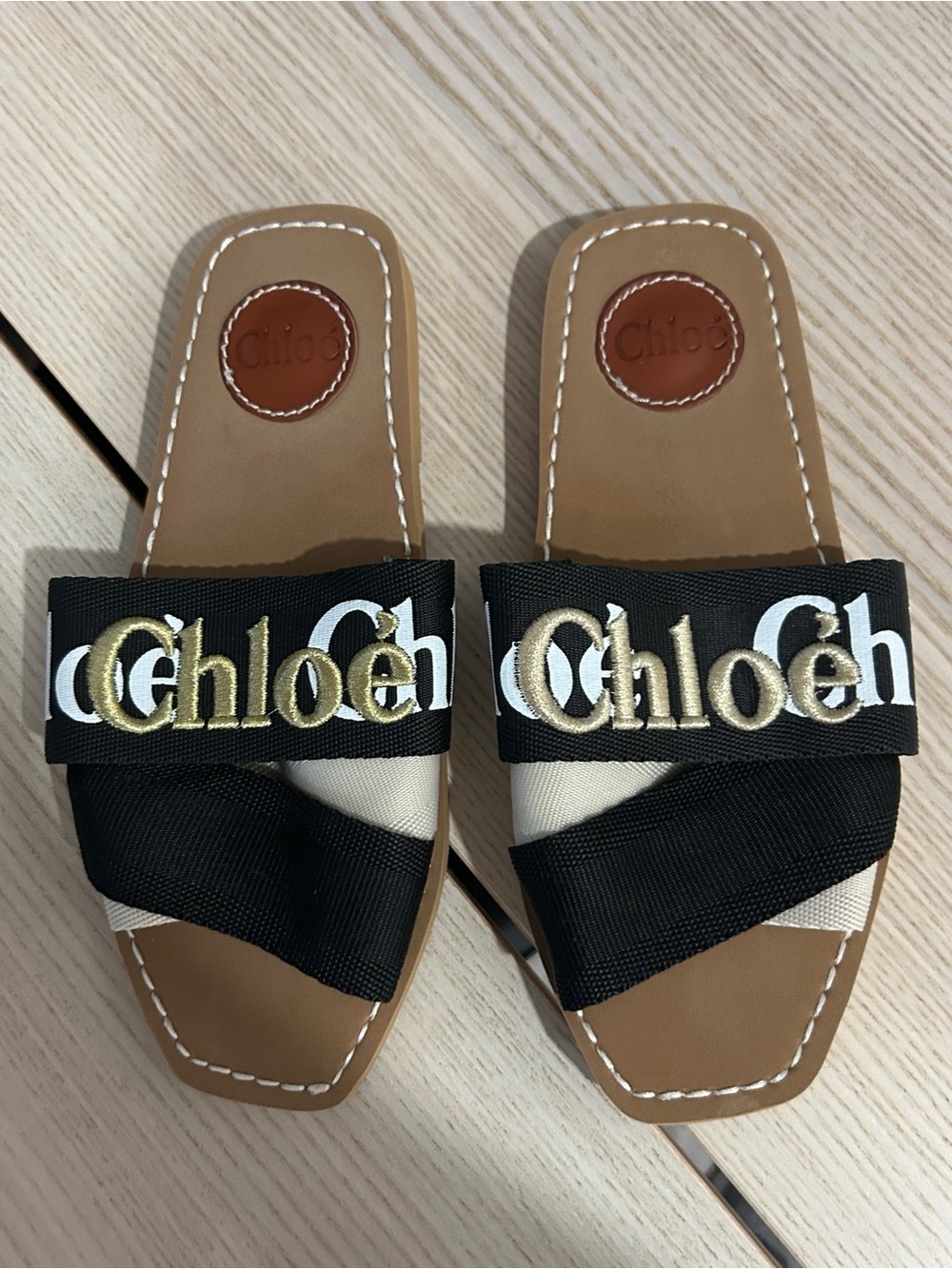 Women’s Slip On sandals Sz 37/6.5 Black White Gold Summer Vacation Embroidered